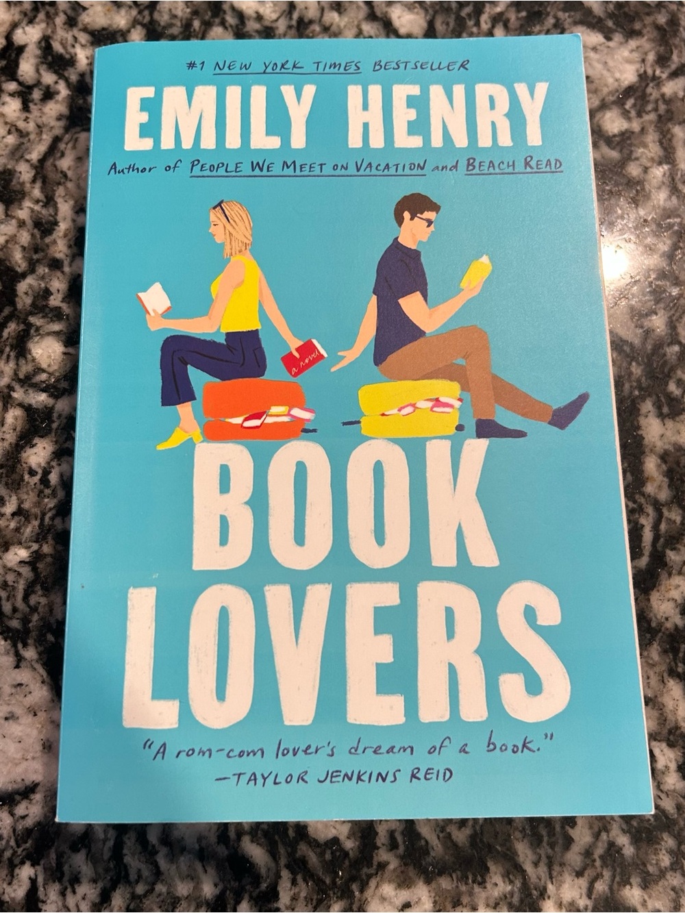 Emily Henry - Book Lovers (Blue Paperback)